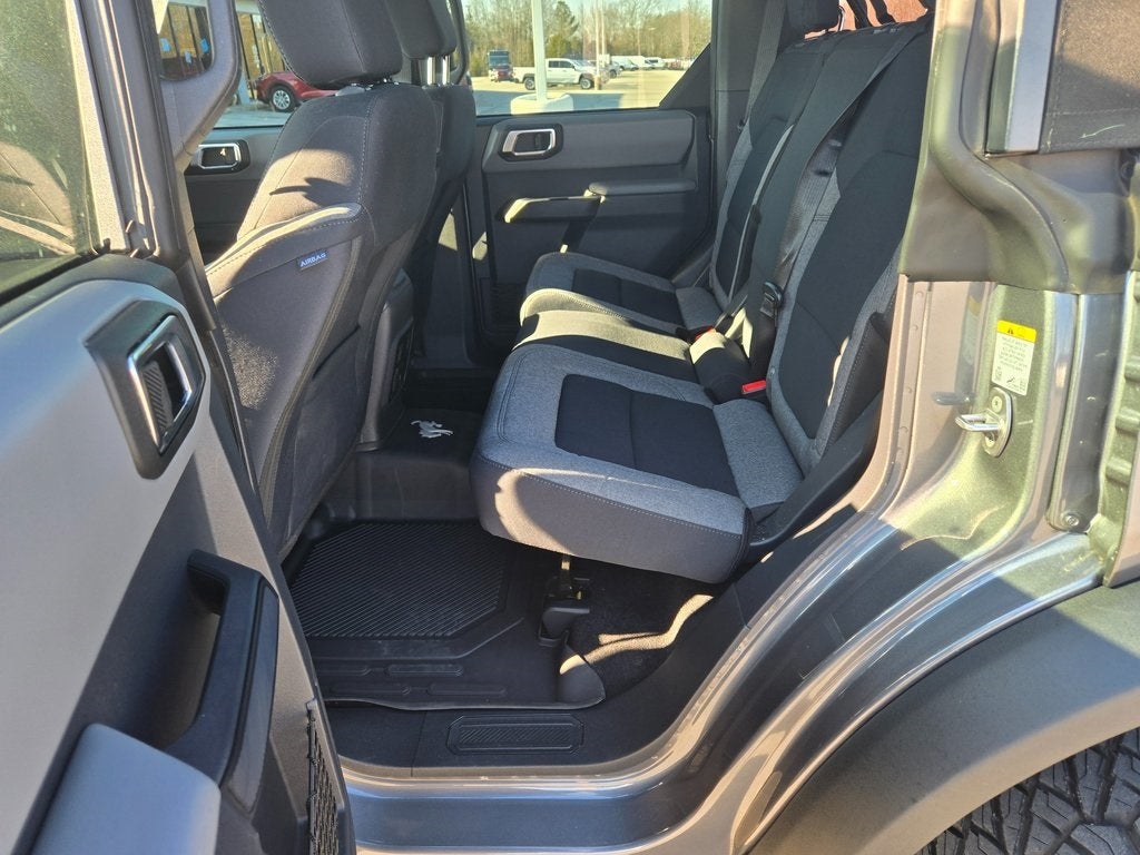 2021 Ford Bronco Base