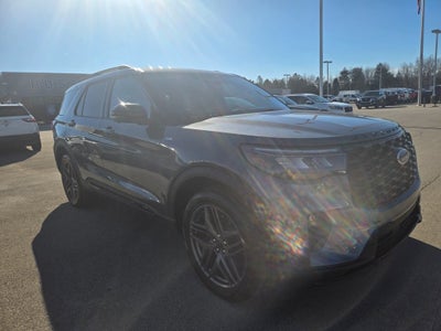 2025 Ford Explorer ST-Line