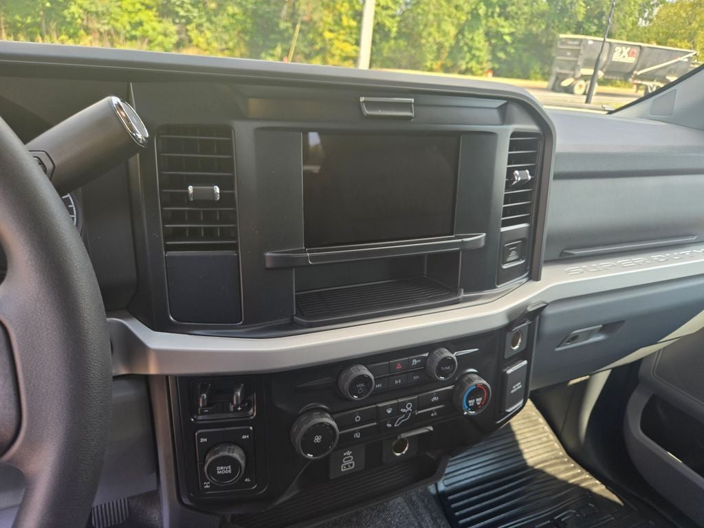 2027 Ford F-250SD XLT