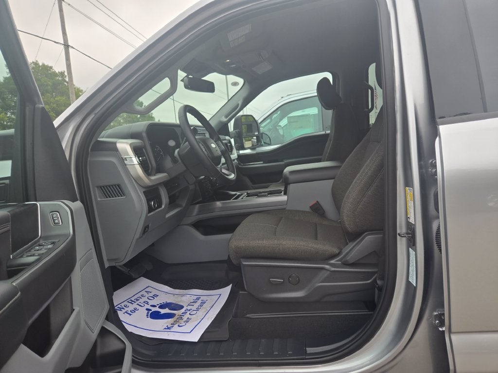 2027 Ford F-250SD XLT