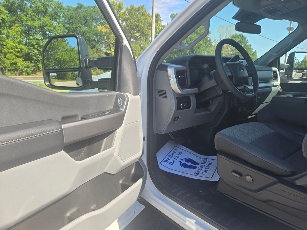 2027 Ford F-250SD XLT