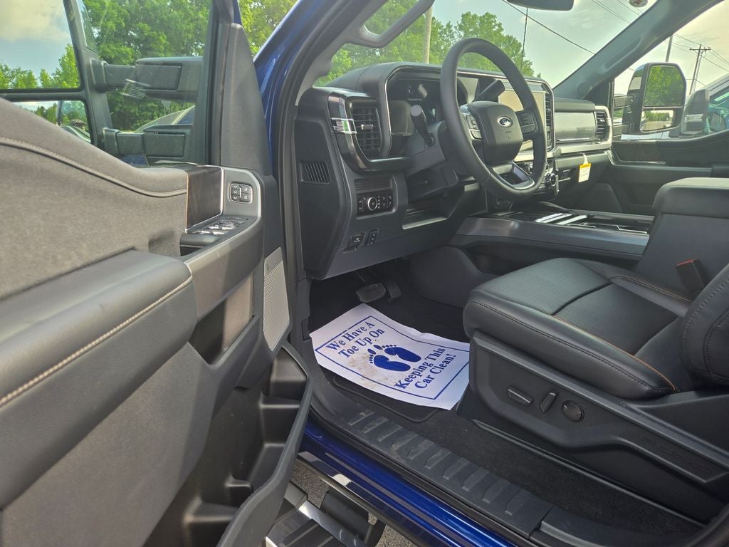 2026 Ford F-350SD Lariat