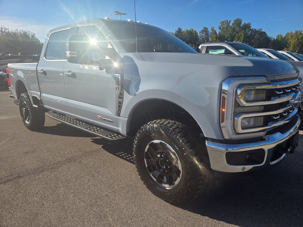 2027 Ford F-350SD Lariat