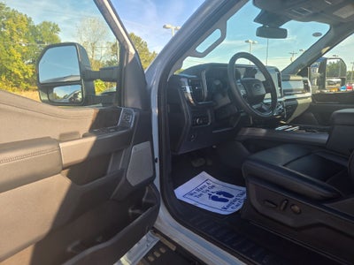 2027 Ford F-350SD Lariat