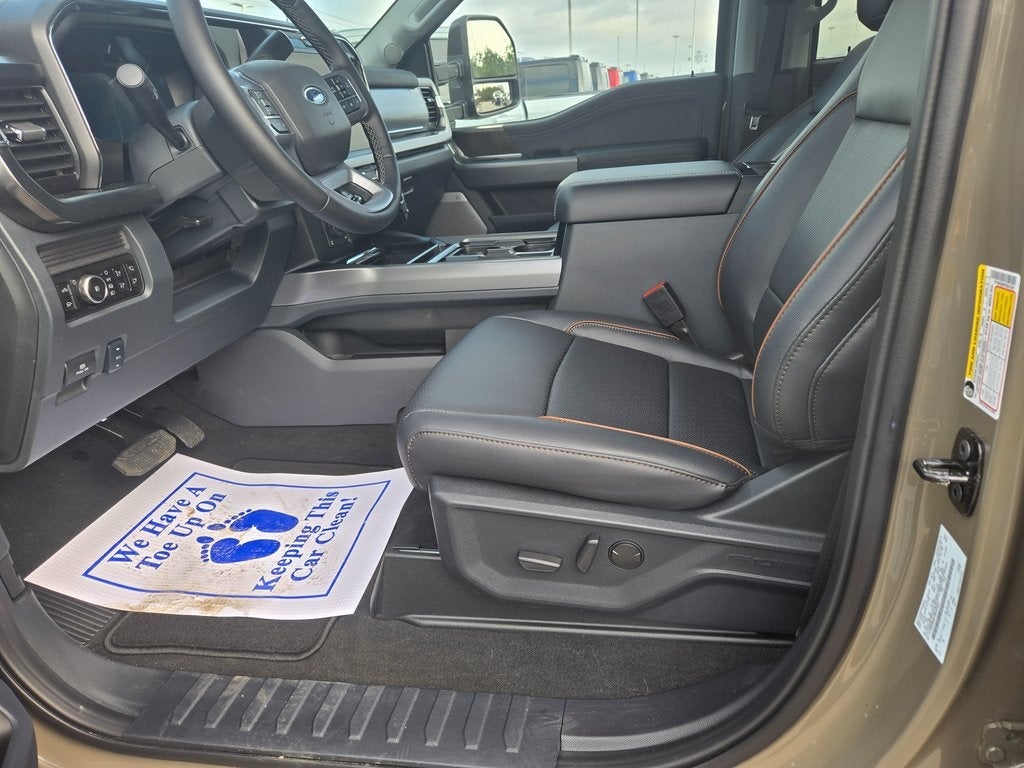 2026 Ford F-350SD Lariat