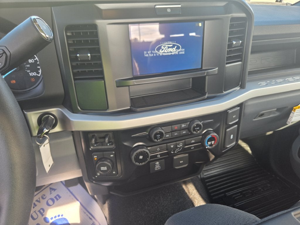 2027 Ford F-350SD XL