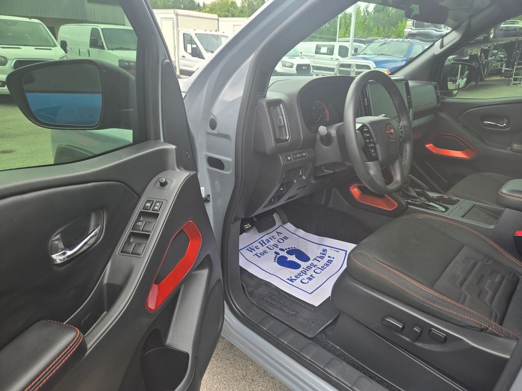 2025 Nissan Frontier PRO-4X