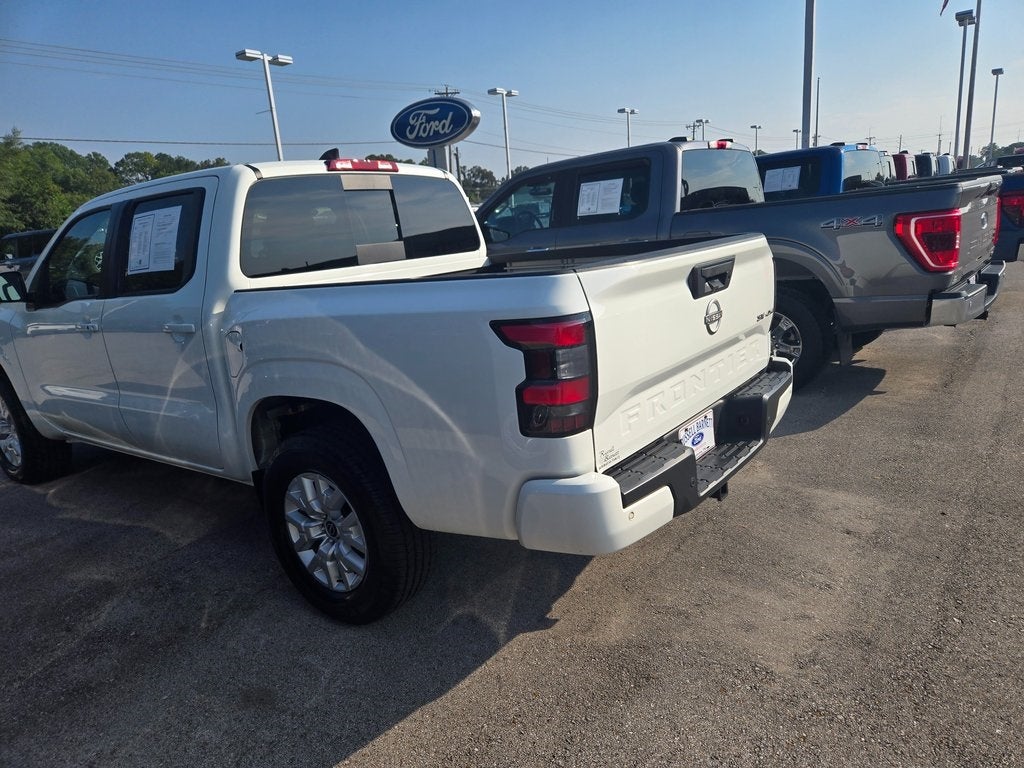 2024 Nissan Frontier SV