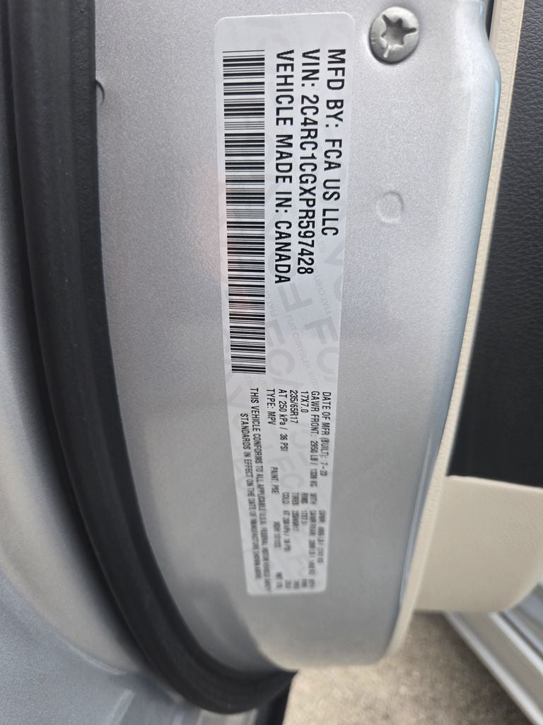 2023 Chrysler Voyager LX