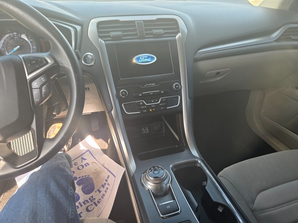 2020 Ford Fusion SE