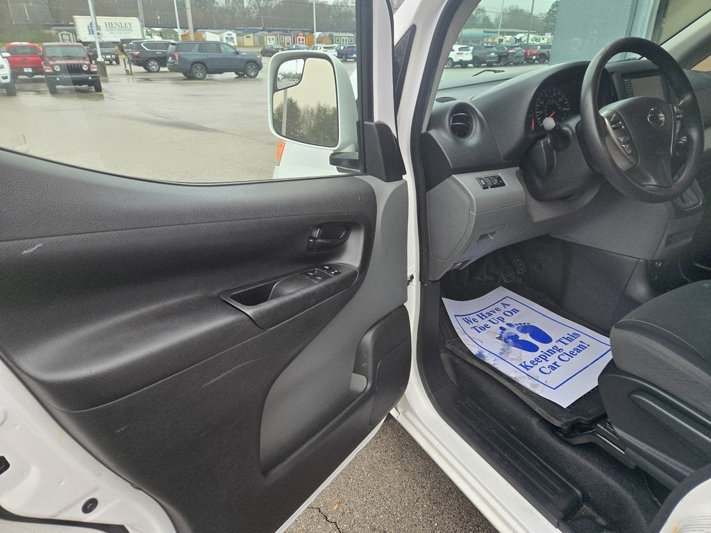 2021 Nissan NV200 SV