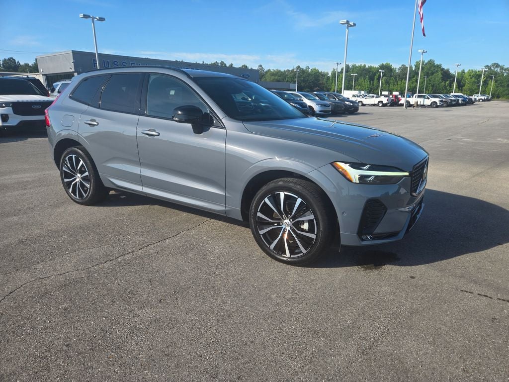 2024 Volvo XC60 B5 Plus Dark Theme