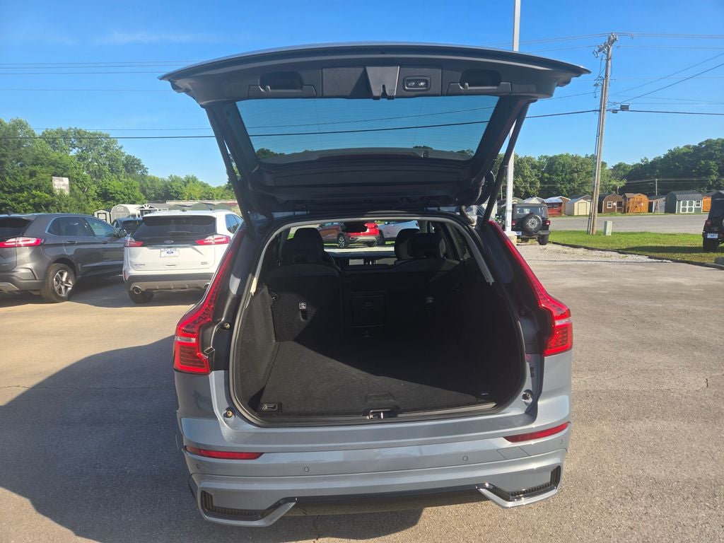 2024 Volvo XC60 B5 Plus Dark Theme