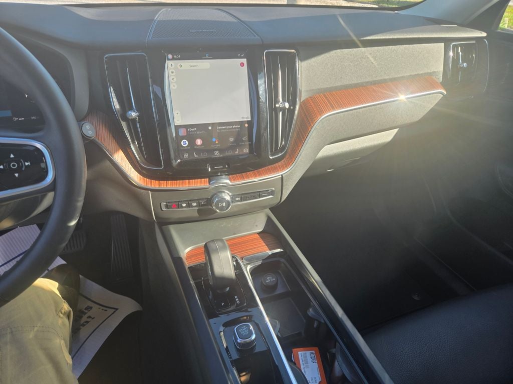 2024 Volvo XC60 B5 Plus Dark Theme