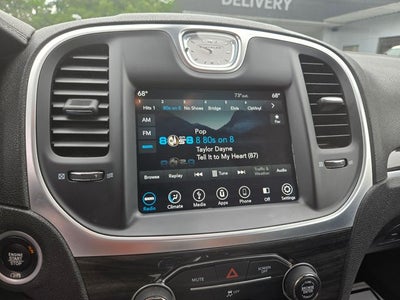 2019 Chrysler 300 Touring