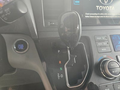 2017 Toyota Sienna XLE 7 Passenger