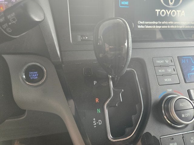 2017 Toyota Sienna XLE 7 Passenger