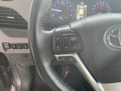 2017 Toyota Sienna XLE 7 Passenger
