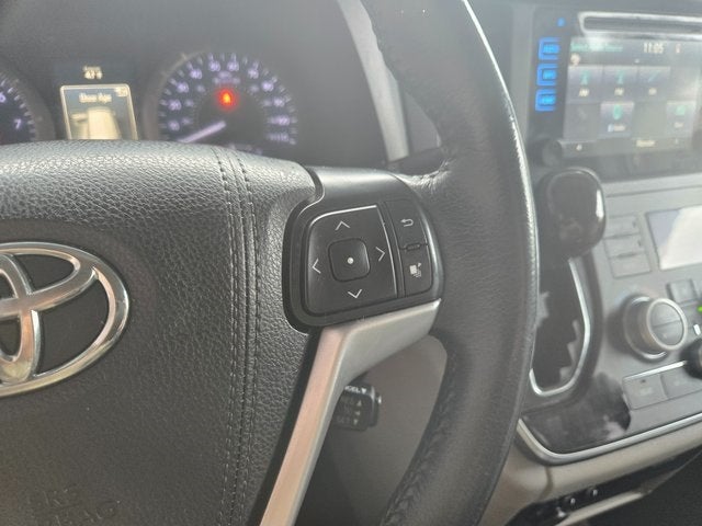 2017 Toyota Sienna XLE 7 Passenger