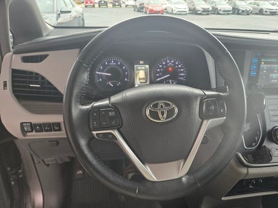 2017 Toyota Sienna XLE 7 Passenger