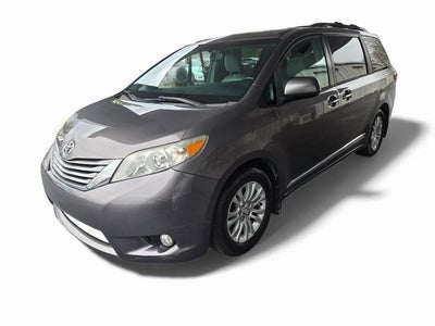 2017 Toyota Sienna XLE 7 Passenger
