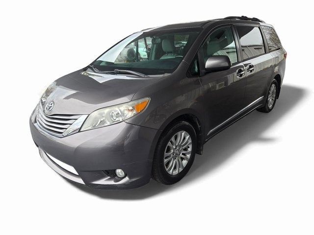 2017 Toyota Sienna XLE 7 Passenger