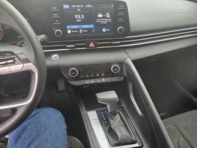 2022 Hyundai Elantra SEL