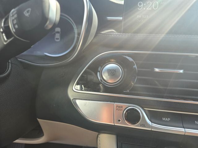 2022 Genesis G70 2.0T