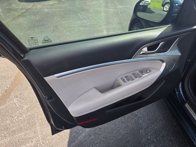 2022 Genesis G70 2.0T