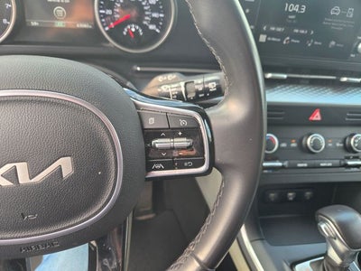 2024 Kia Carnival LX