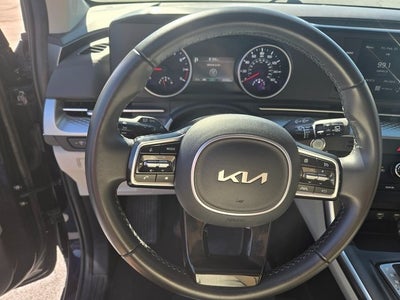 2024 Kia Carnival LX