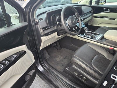 2024 Kia Carnival EX