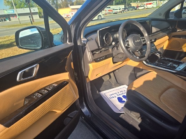 2024 Kia Carnival EX
