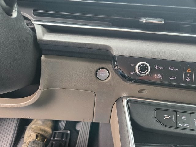 2025 Kia Carnival Hybrid SX