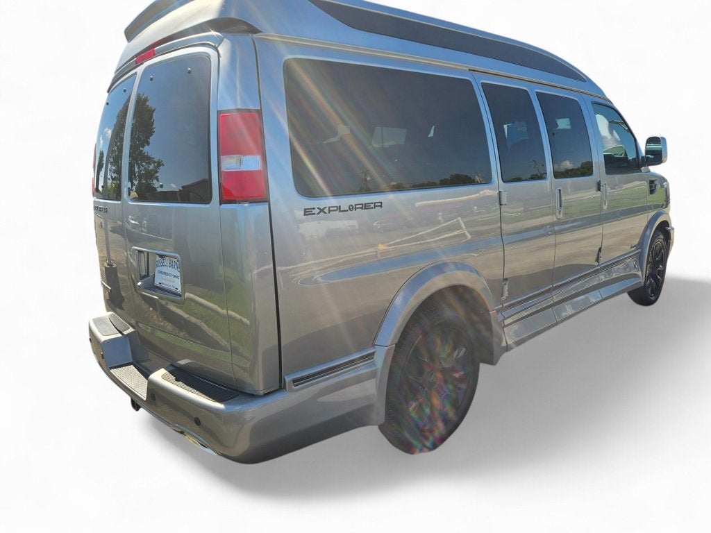 2025 Chevrolet Express 2500 Work Van Cargo