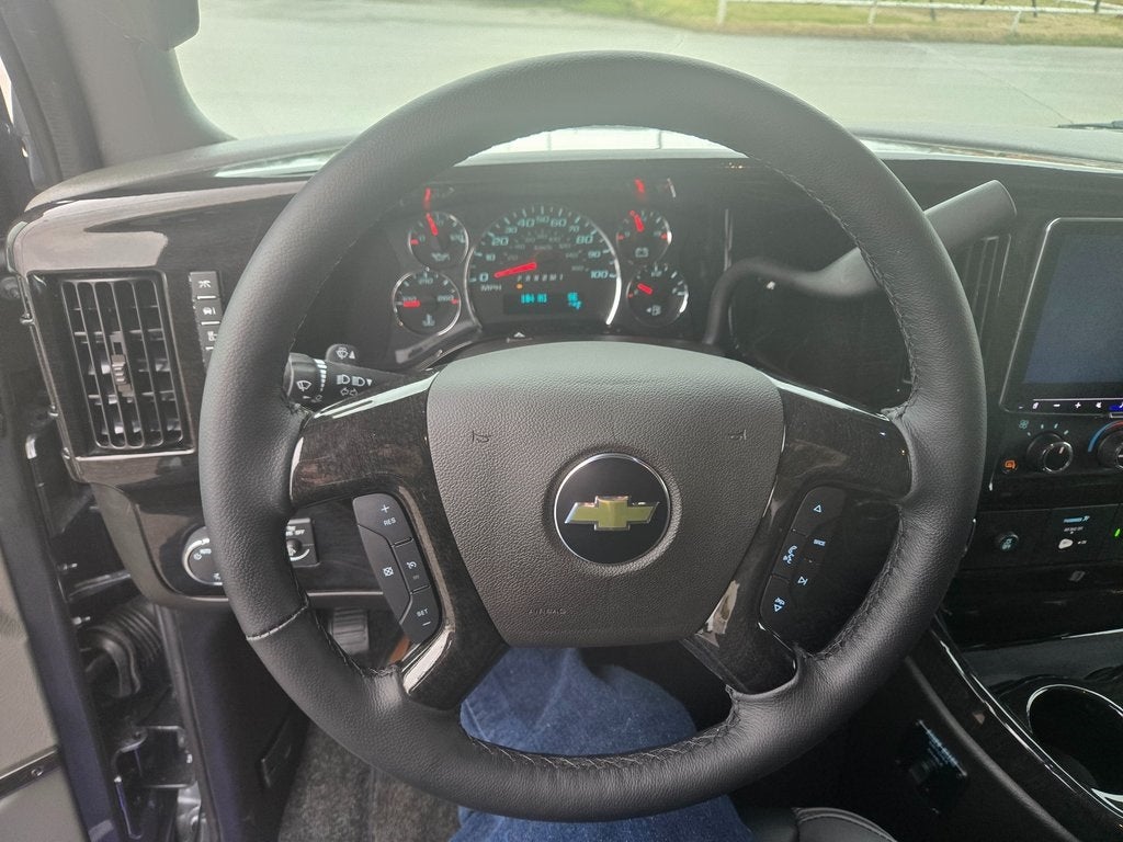 2026 Chevrolet Express 2500 Work Van Cargo