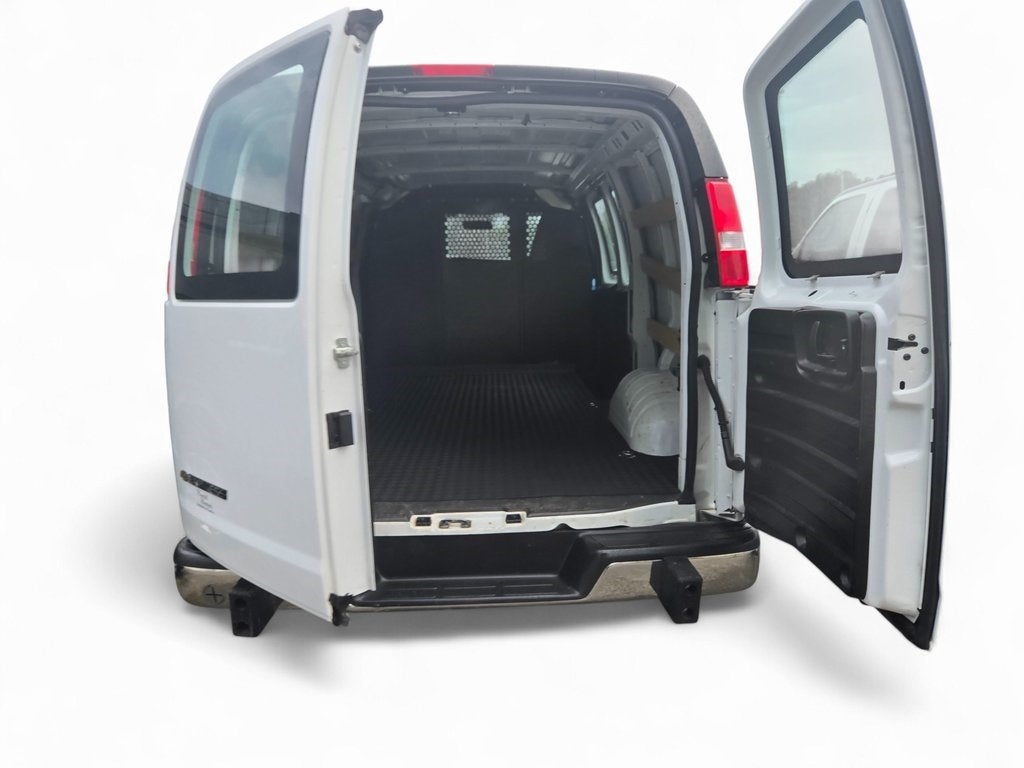 2024 Chevrolet Express 2500 Work Van Cargo