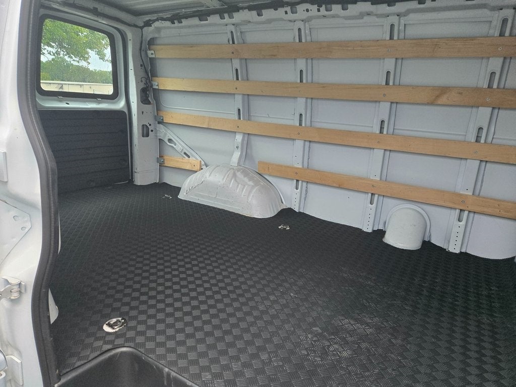 2024 Chevrolet Express 2500 Work Van Cargo