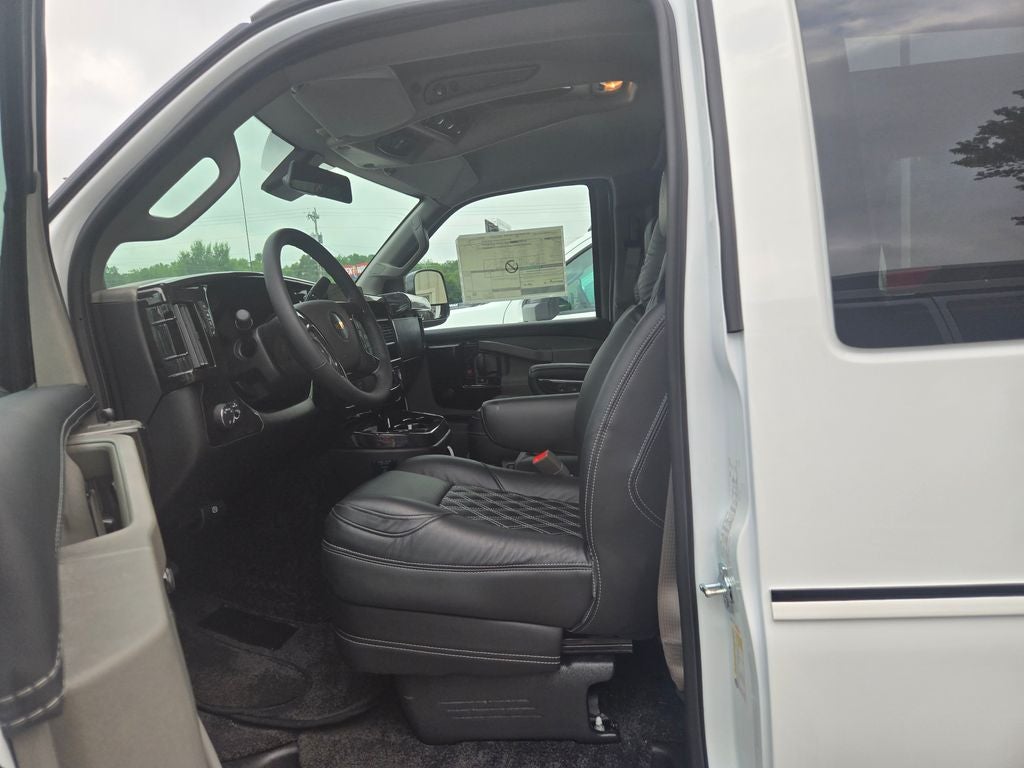 2026 Chevrolet Express 2500 Work Van Cargo