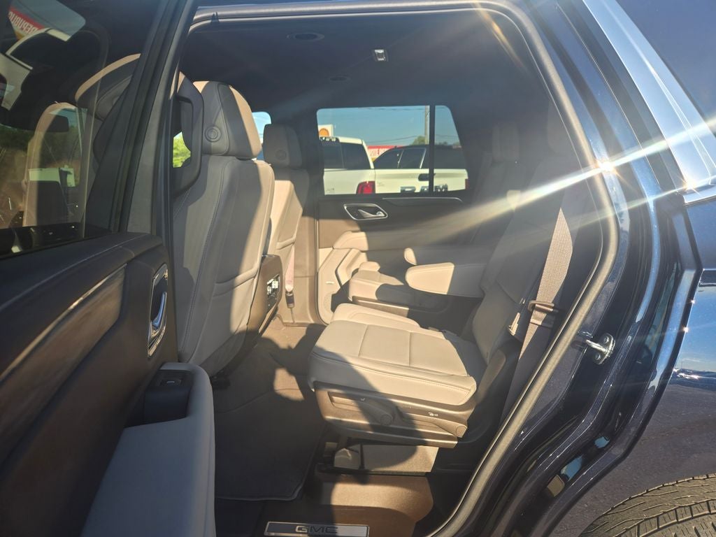 2024 GMC Yukon SLT
