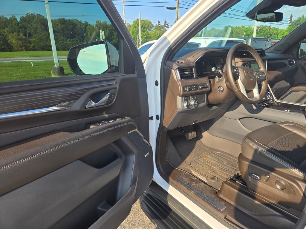 2023 GMC Yukon XL Denali