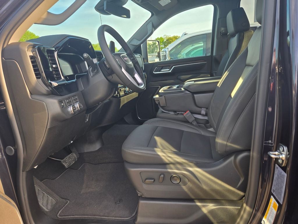 2026 GMC Sierra 2500HD SLT
