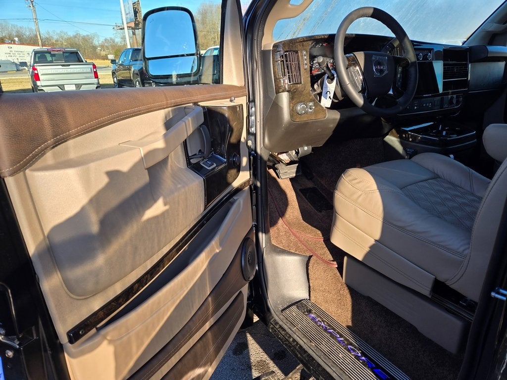 2025 GMC Savana 2500 Work Van