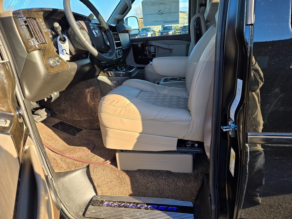 2025 GMC Savana 2500 Work Van