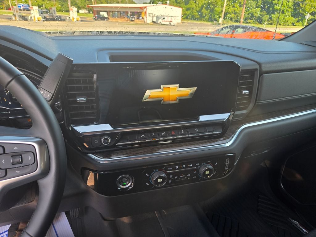 2023 Chevrolet Silverado 1500 LT LT1