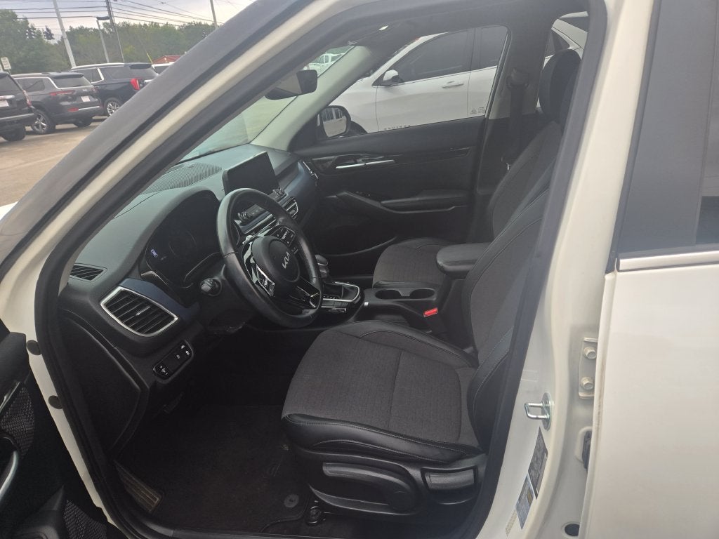 2023 Kia Seltos S