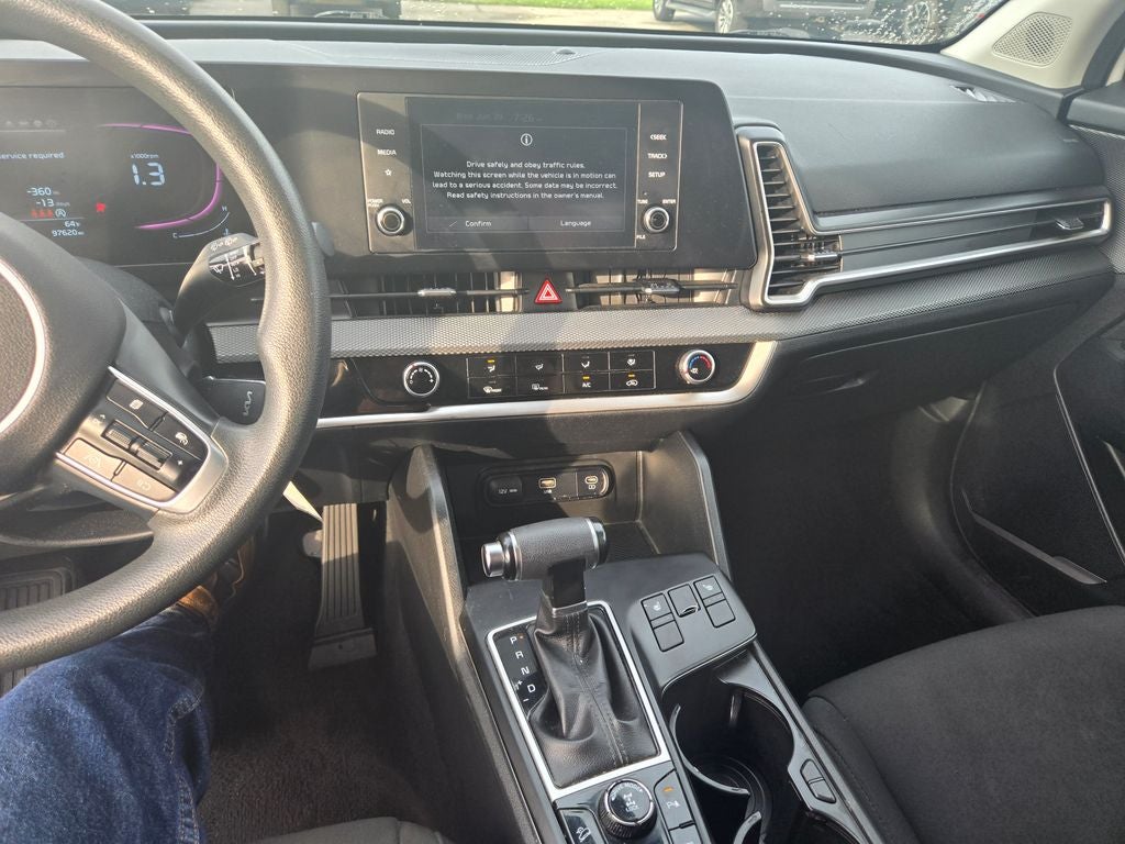 2023 Kia Sportage LX - Photo 9